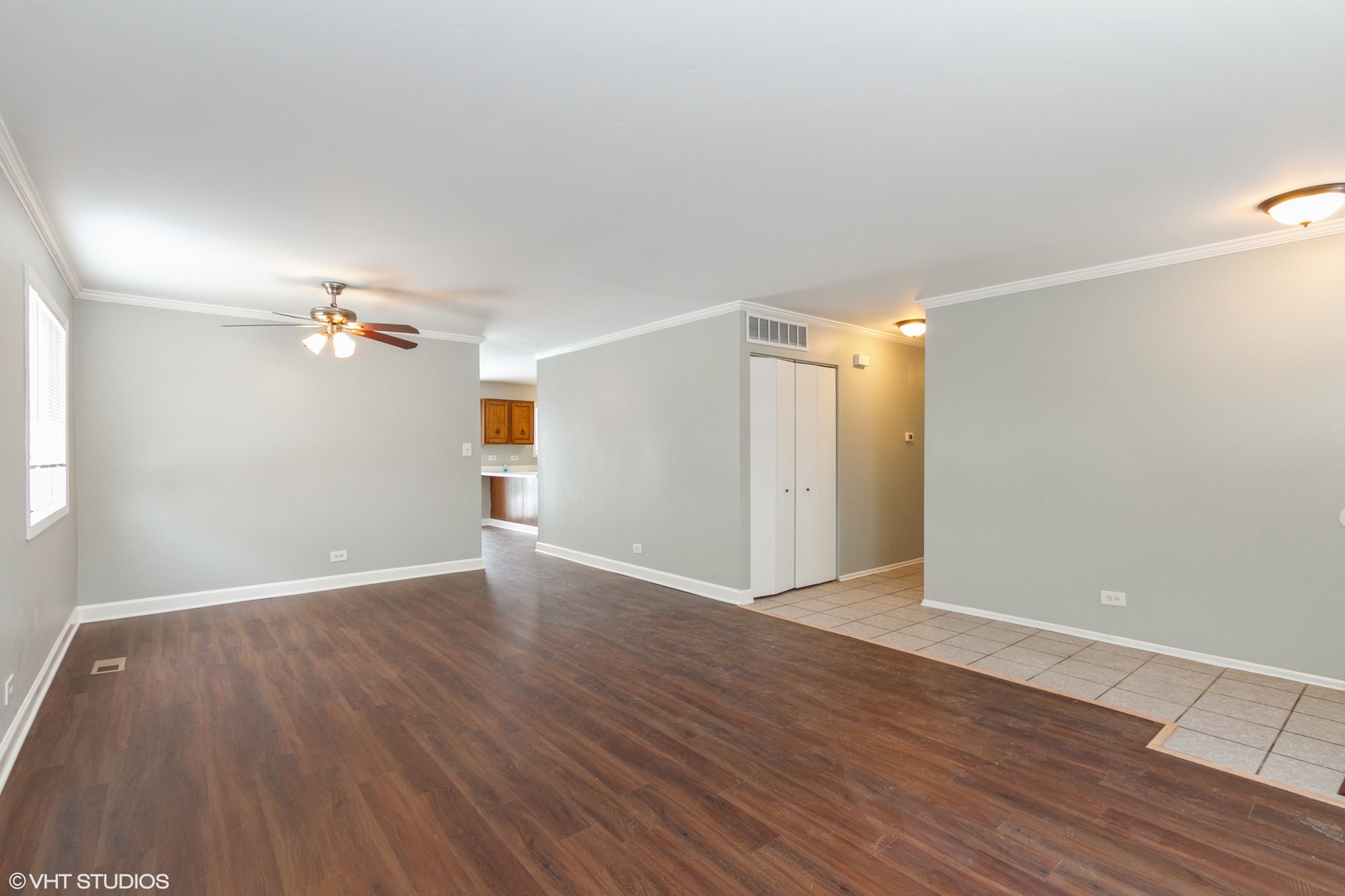 143 Oakhurst Road Matteson, IL 60443 - Photo 2 of 12