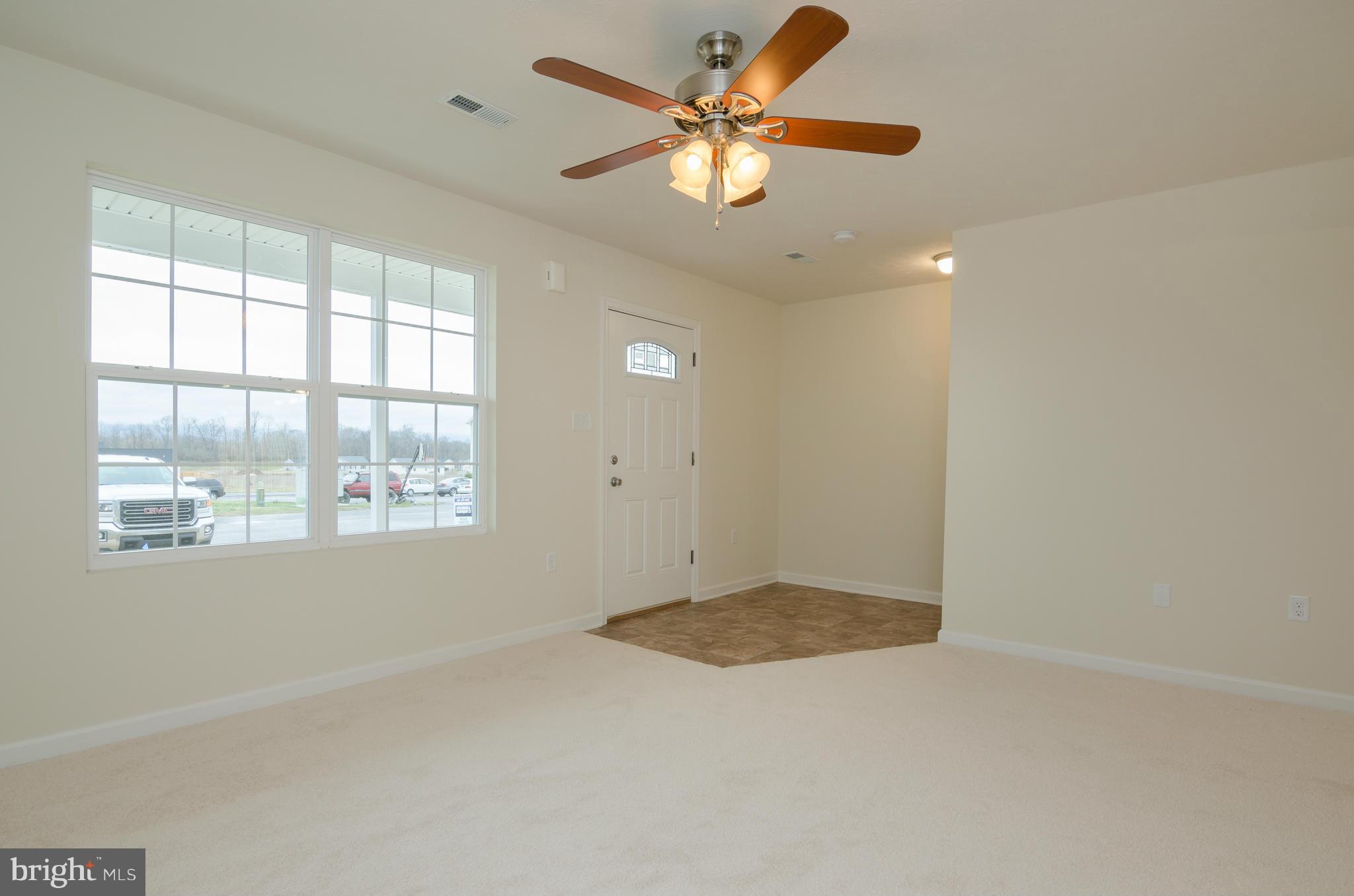 36 Lobo Lane Inwood, WV 25428 - Photo 22 of 30 Living Room
