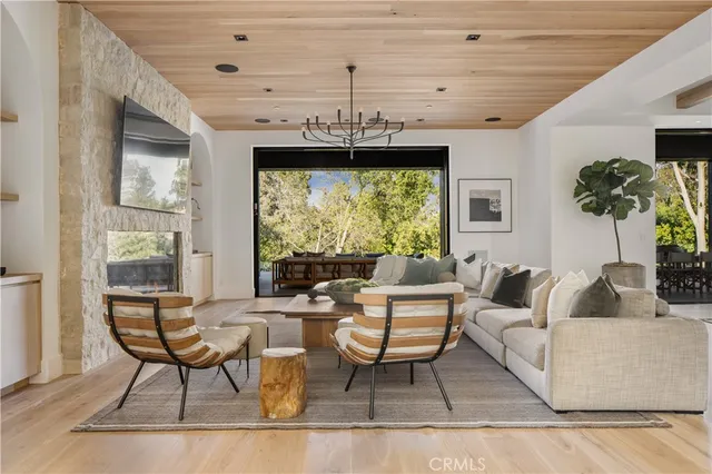 $25,950,000 | 24341 Rolling View Road, Hidden Hills, CA 91302