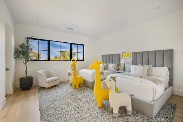 $25,950,000 | 24341 Rolling View Road, Hidden Hills, CA 91302