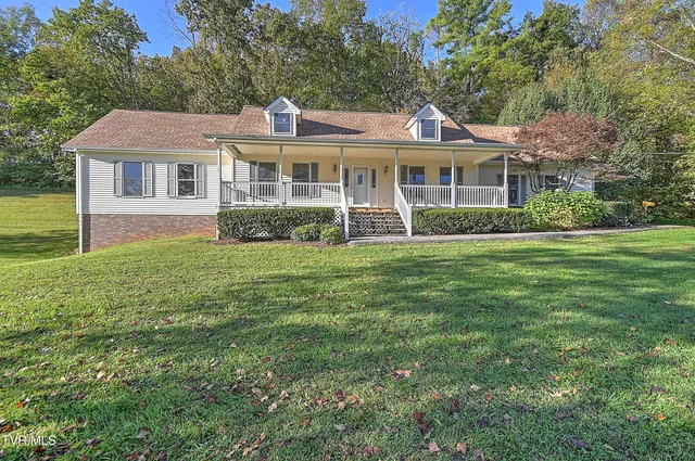 $439,000 | 410 Lakeridge Street, Kingsport, TN 37663