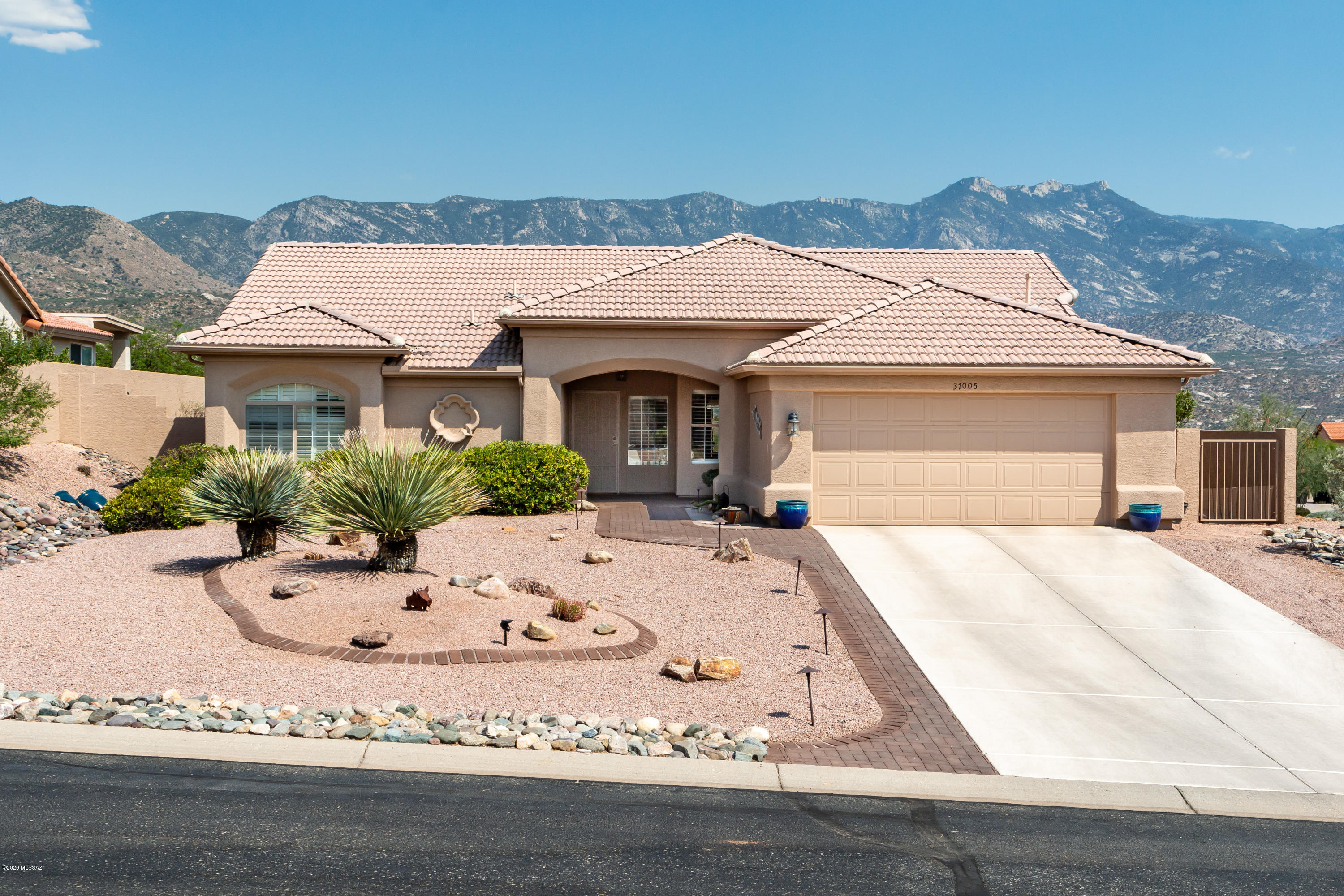 37005 South Ridge Crest Court Tucson, AZ 85739 - Photo 3 of 40