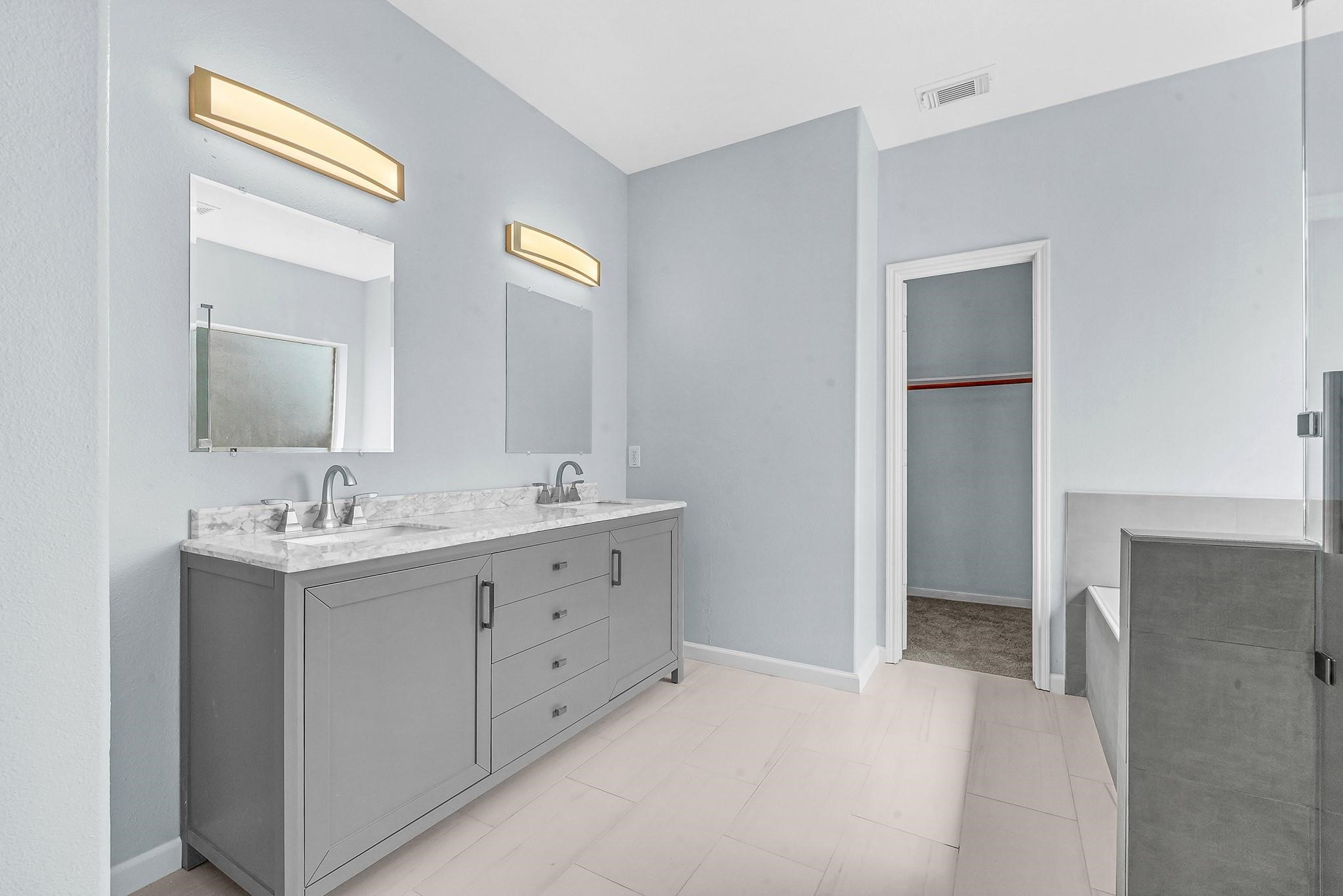 4238 Tree Moss Place Humble, TX 77346 - Photo 18 of 30 Master Bathroom