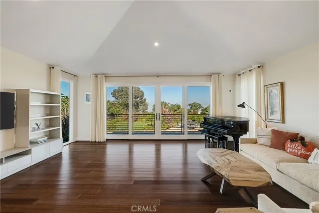 $4,790,000 | 900 VÃa Nogales, Palos Verdes Estates, CA 90274