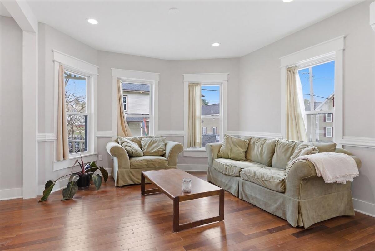 10 Middle Street Lisbon, ME 04252 - Photo 20 of 57 20-interior_living_room-1