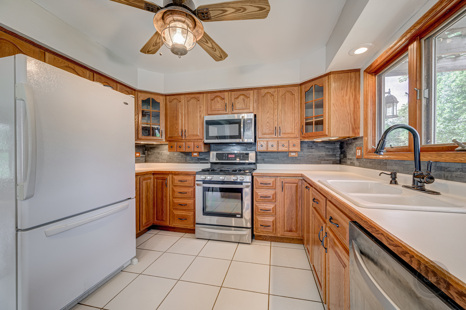 133 North Schmidt Road Bolingbrook, IL 60440 - Photo 9 of 27