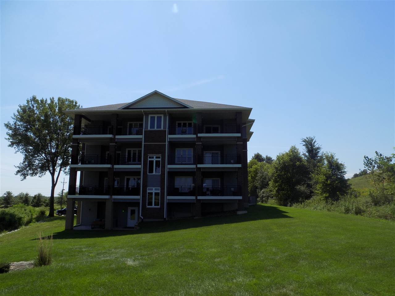 1092 Walnut Avenue, Unit 222 Riverside, IA 52327 - Photo 12 of 25 Gallery Image 12