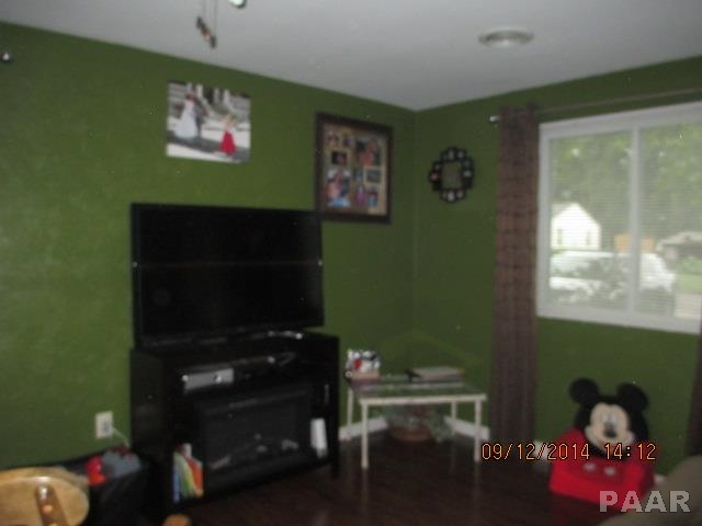 201 Decatur Road Marquette Heights, IL 61554 - Photo 5 of 27 Gallery Image 5