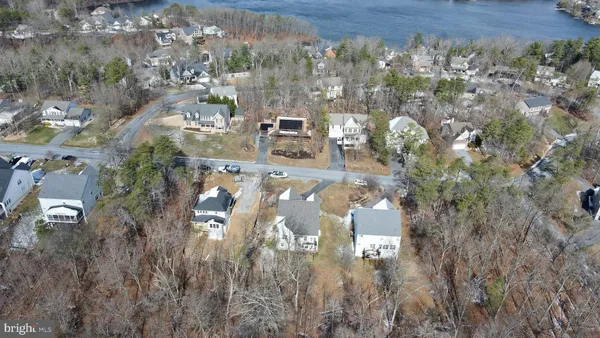 $439,900 | 607 South Lakeview Drive, Cross Junction, VA 22625