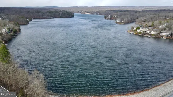 $439,900 | 607 South Lakeview Drive, Cross Junction, VA 22625