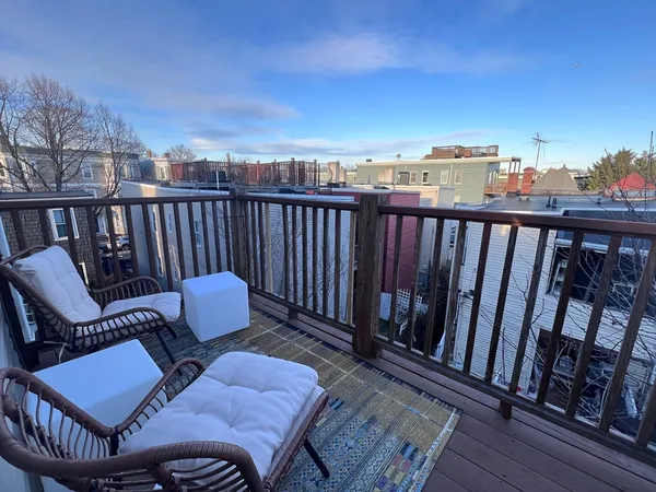 $3,750 | 150 1/2 M Street, Unit 3, Boston, MA 02127