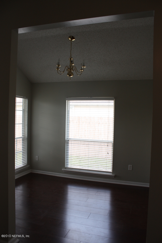 8580 Springtree Road Jacksonville, FL 32210 - Photo 3 of 22 Dining