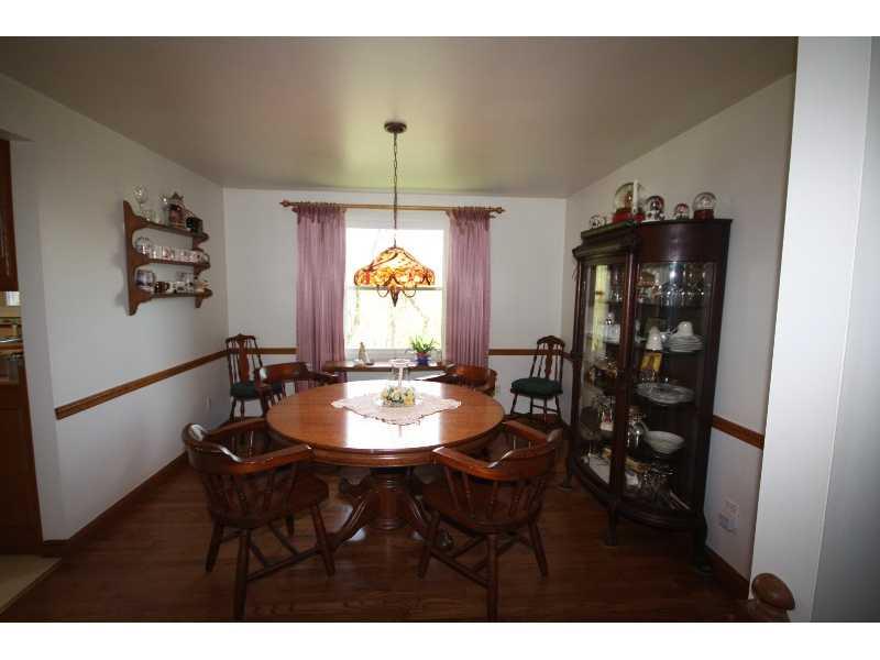 240 Byron Road Pittsburgh, PA 15237 - Photo 6 of 18 Dining Room.