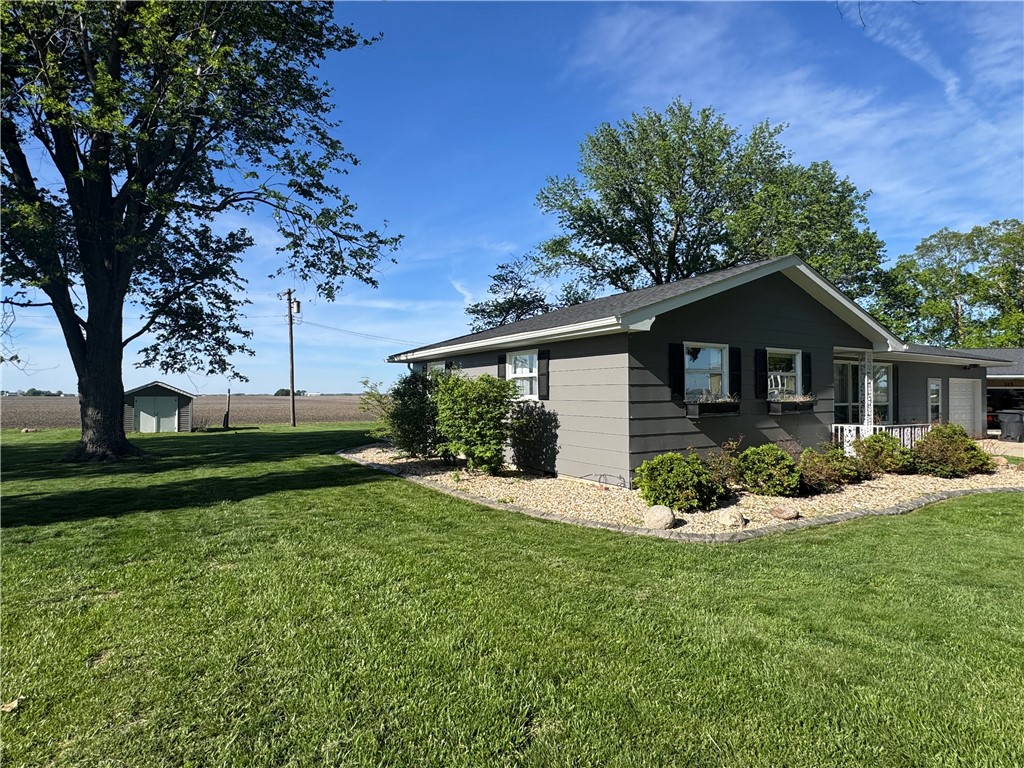 313 East North 3rd Street Findlay, IL 62534 - Photo 2 of 27