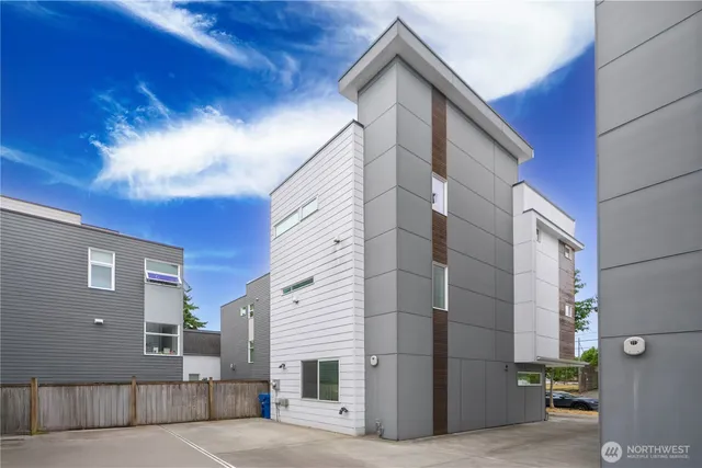 $948,800 | 1737 Northwest 63rd Street, Seattle, WA 98107