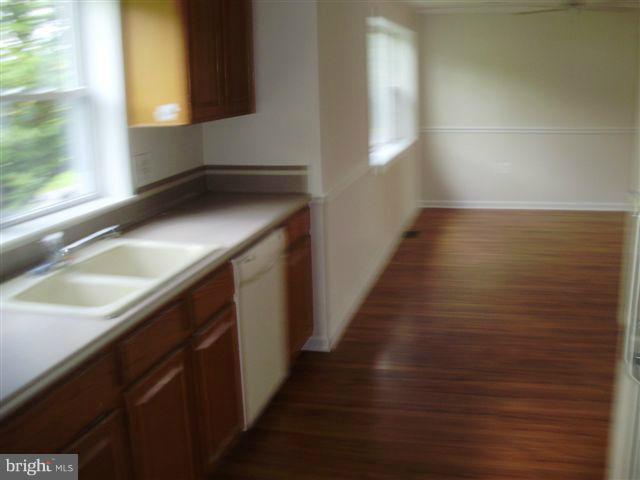 2352 Welltown Road Winchester, VA 22603 - Photo 4 of 12 Kitchen