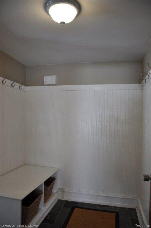 6026 Deguise Court Rochester, MI 48306 - Photo 3 of 25 Mudroom with wainscoting