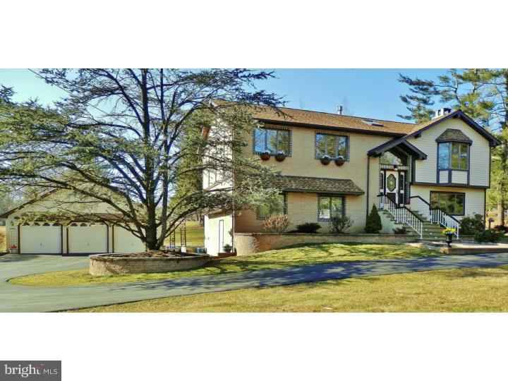 174 Davisville Road Warminster, PA 18974 - Photo 1 of 25 Gallery Image 1