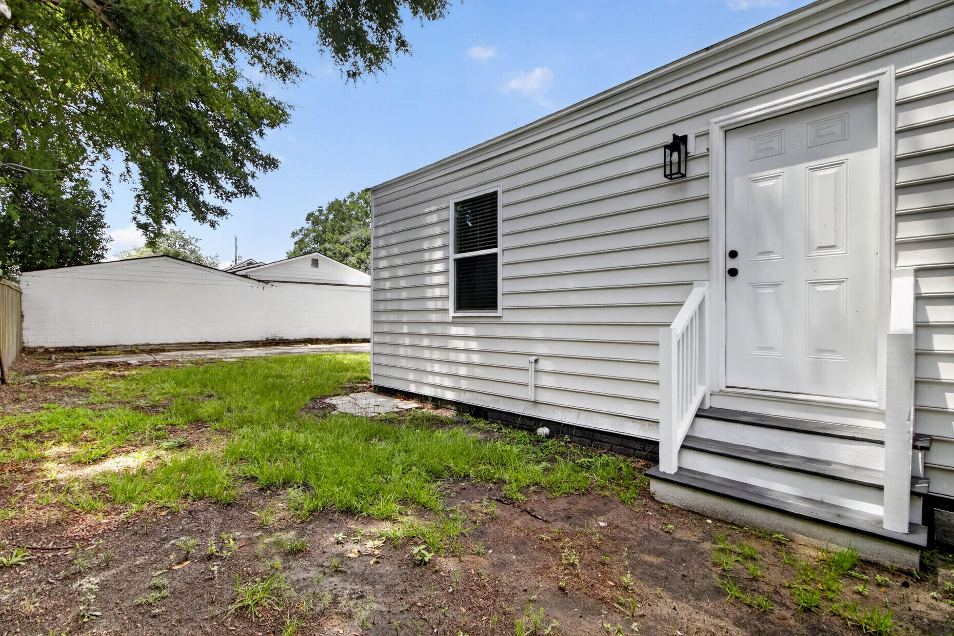 2116 Commander Road North Charleston, SC 29405 - Photo 27 of 32
