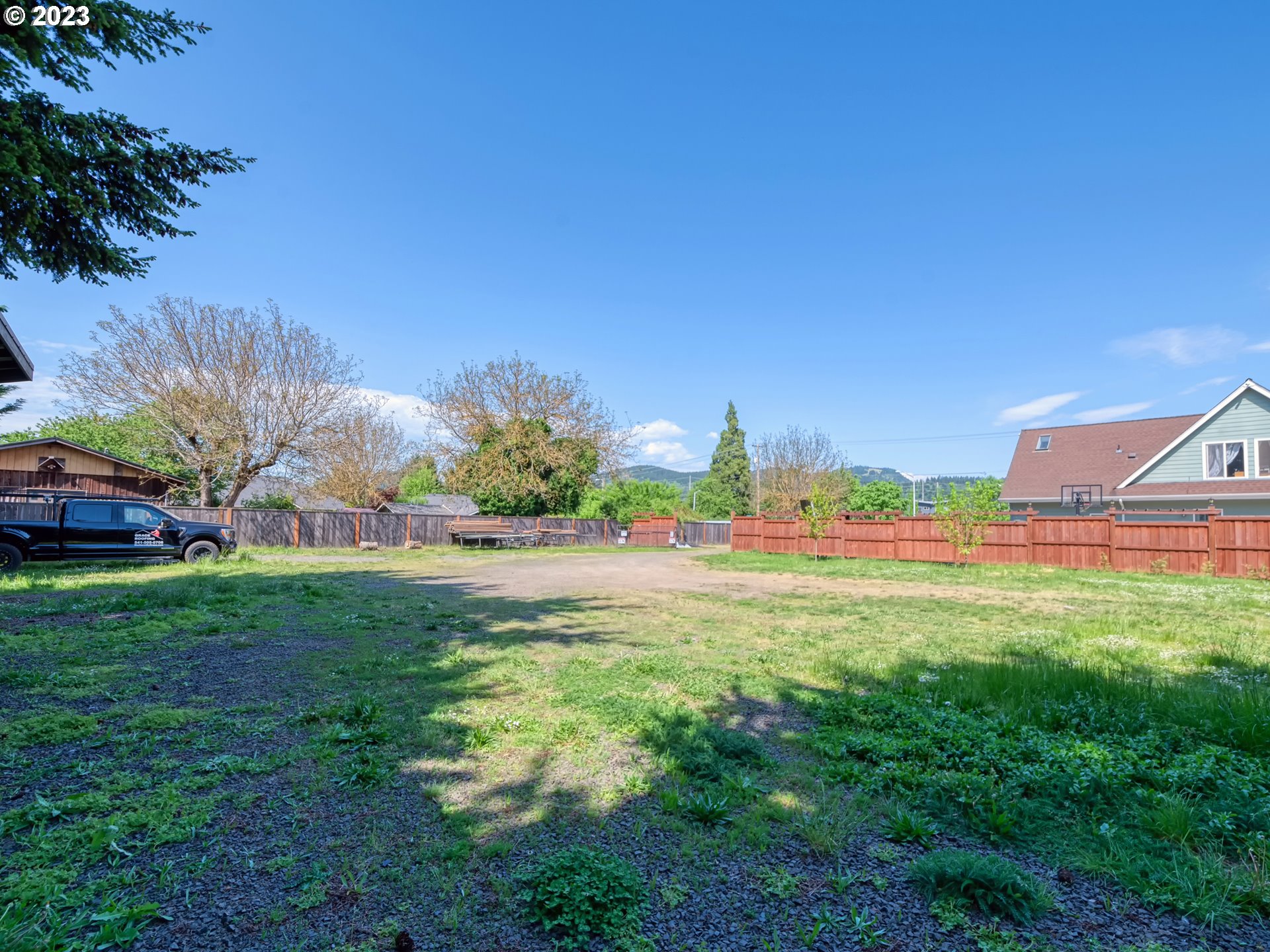 Old Coburg Road Eugene, OR 97408 - Photo 14 of 14 a view of a garden with houses
