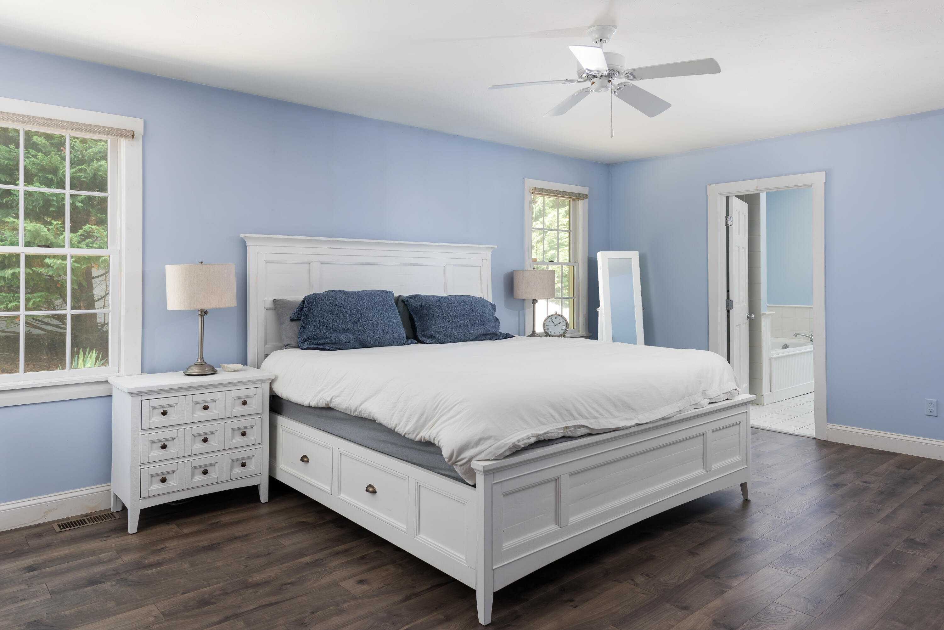 125 Lakeview Drive Centerville, MA 02632 - Photo 12 of 28 a bedroom with a bed and a dresser