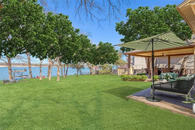 $937,000 | 400 Driftwood Court, Azle, TX 76020