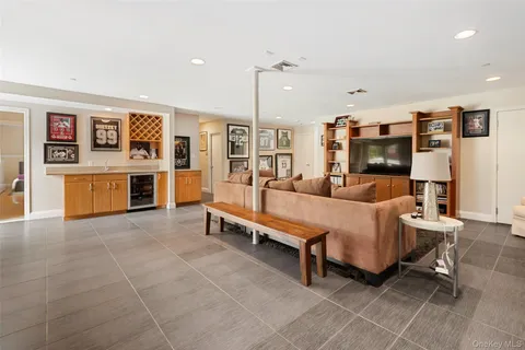 $2,495,000 | 33 Hillandale Road, Rye Brook, NY 10573