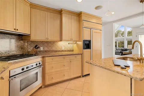 $2,495,000 | 33 Hillandale Road, Rye Brook, NY 10573