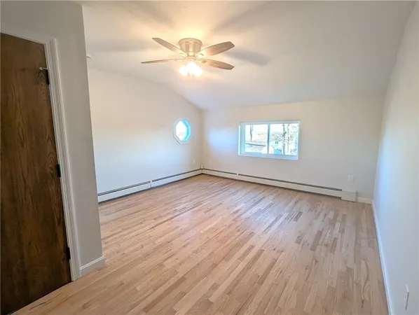 $1,725 | 420 Woodward Road, Unit 24, North Providence, RI 02904