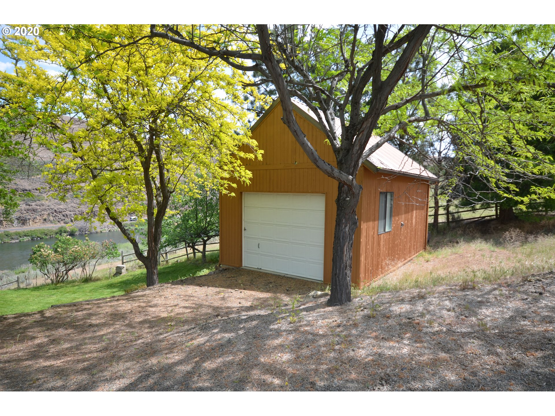 702 Riverside Street Maupin, OR 97037 - Photo 19 of 27 Gallery Image 19