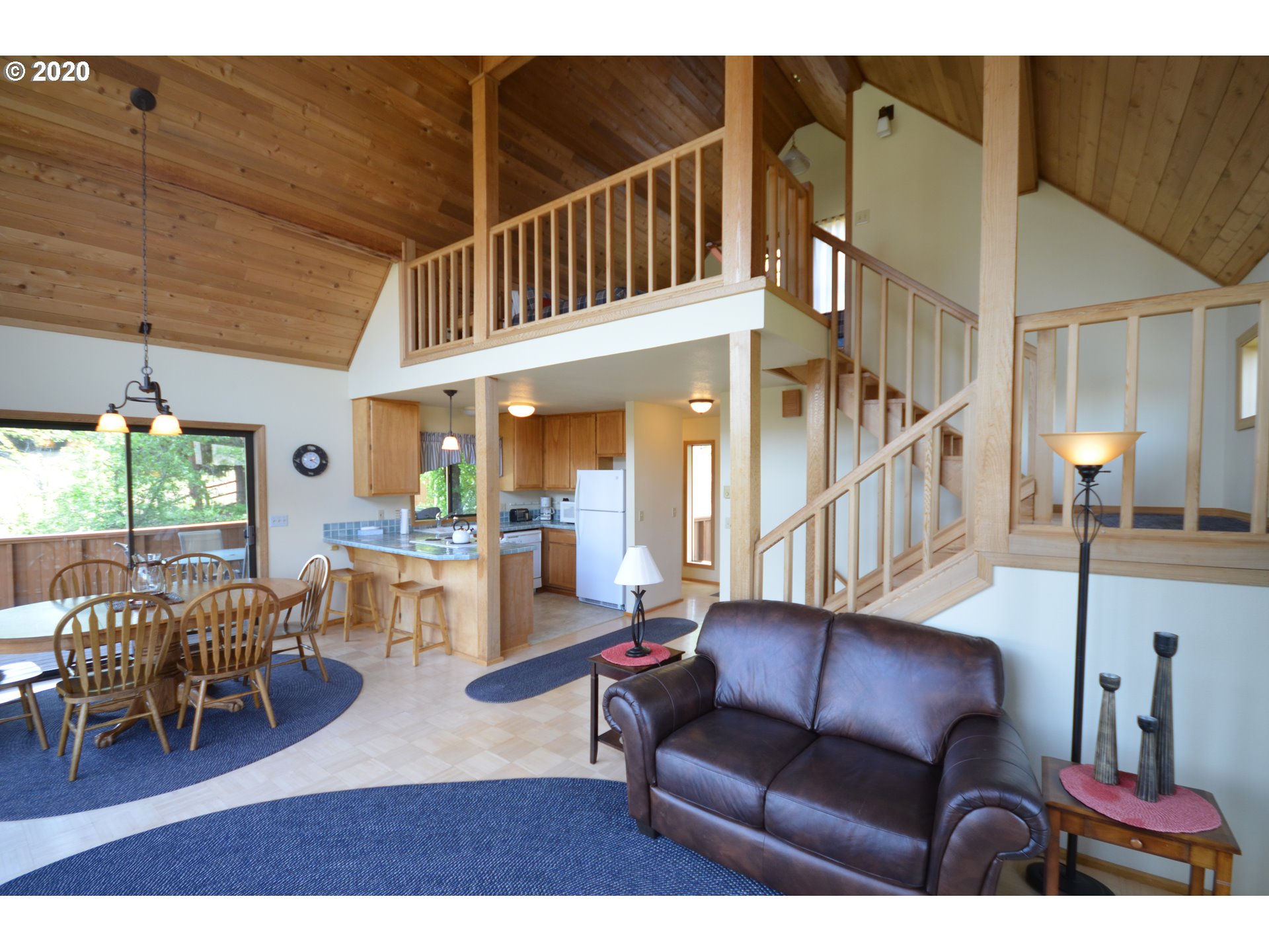 702 Riverside Street Maupin, OR 97037 - Photo 5 of 27 Gallery Image 5