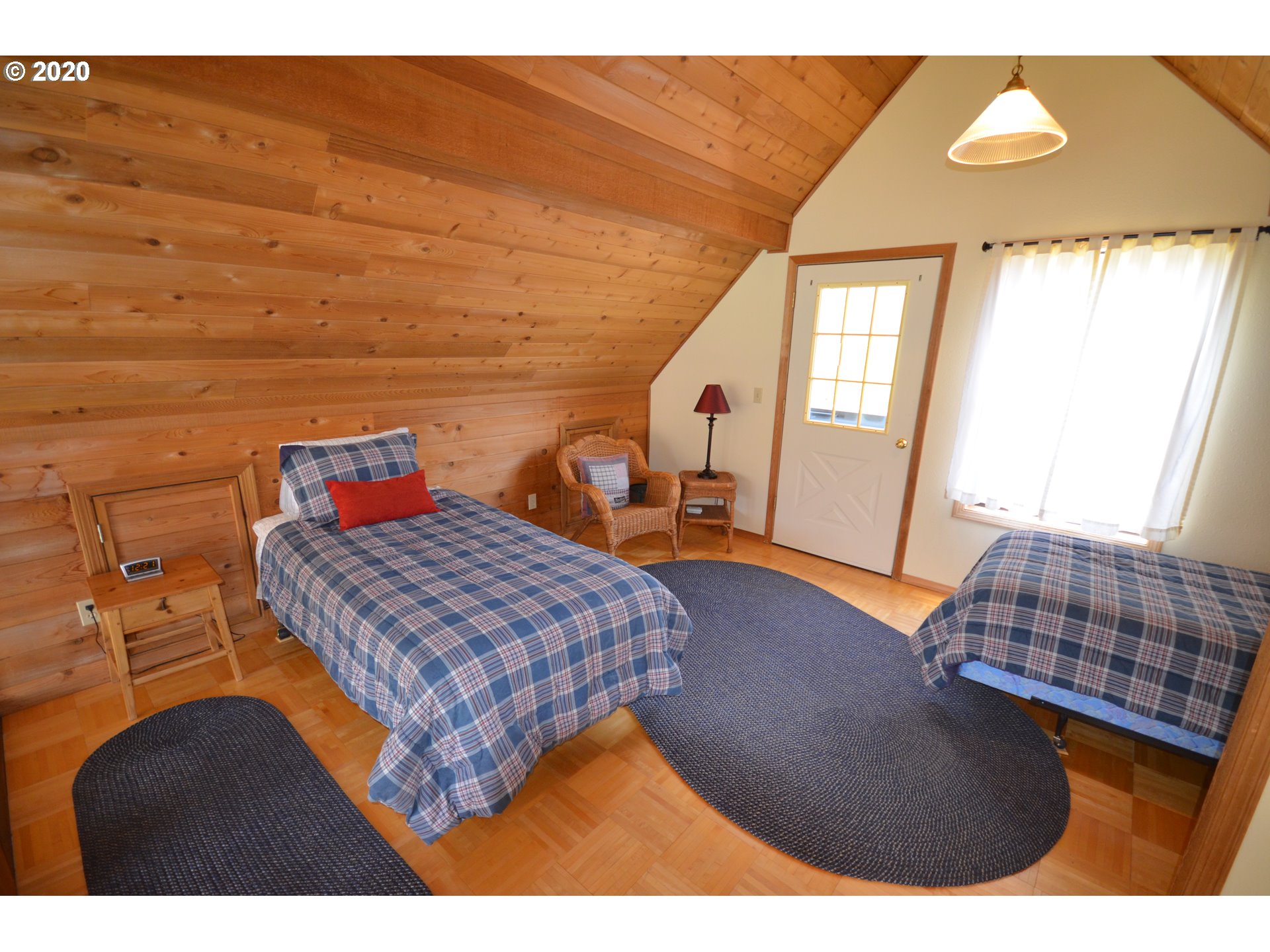 702 Riverside Street Maupin, OR 97037 - Photo 8 of 27 Gallery Image 8