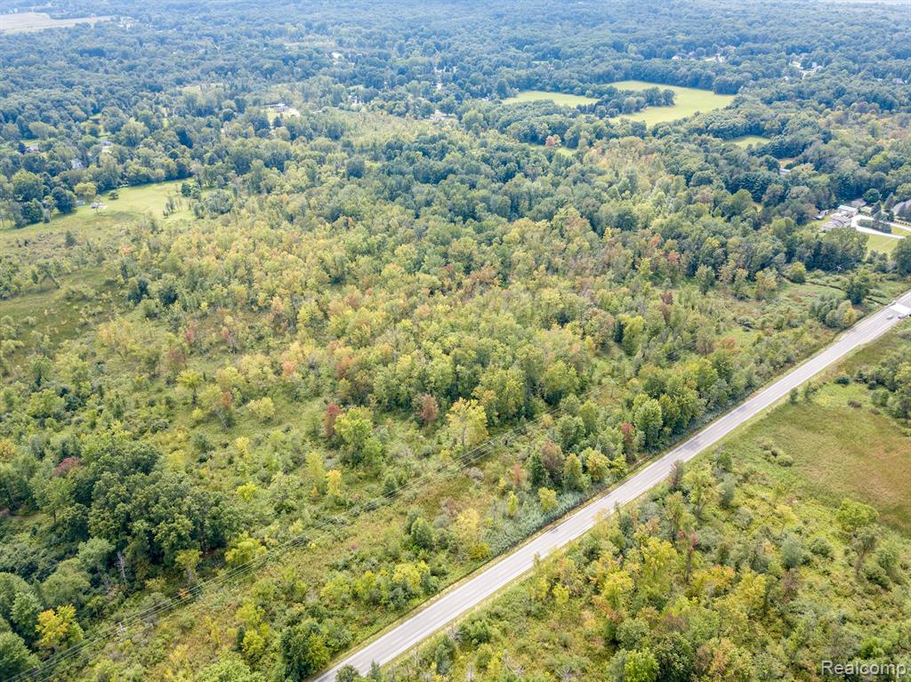 2267 Mason Road Howell, MI 48843 - Photo 7 of 11