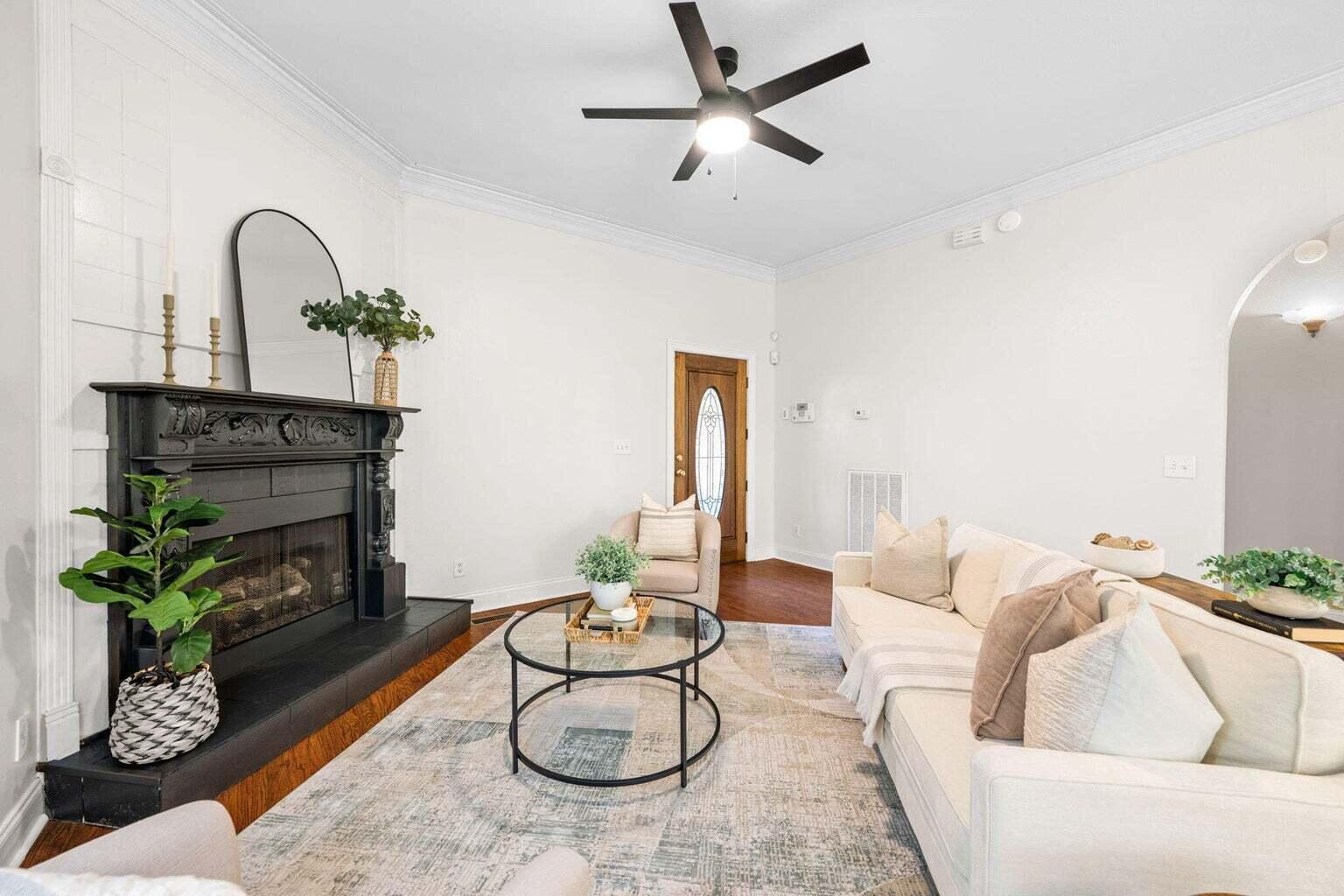 486 Gadd Road Hixson, TN 37343 - Photo 6 of 32 Living Room_2