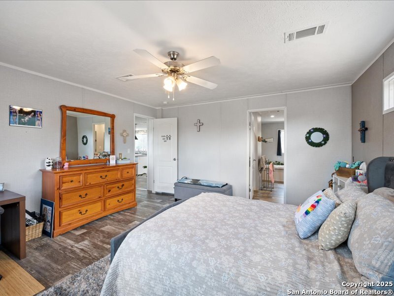 1999 Oil Well Comfort, TX 78013 - Photo 18 of 40