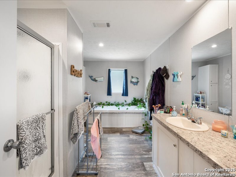 1999 Oil Well Comfort, TX 78013 - Photo 19 of 40