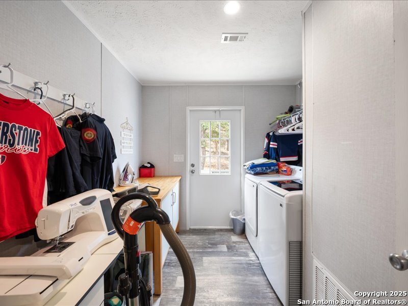 1999 Oil Well Comfort, TX 78013 - Photo 24 of 40