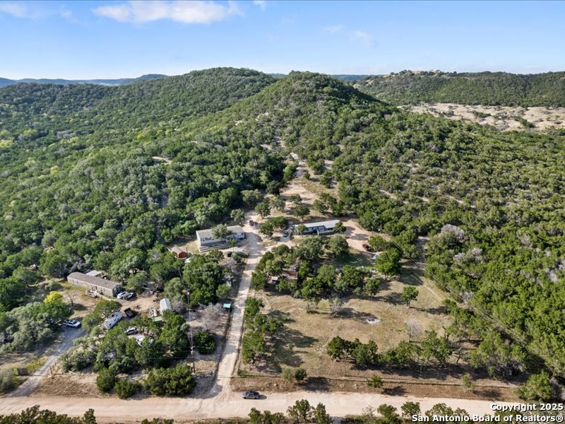 1999 Oil Well Comfort, TX 78013 - Photo 3 of 40