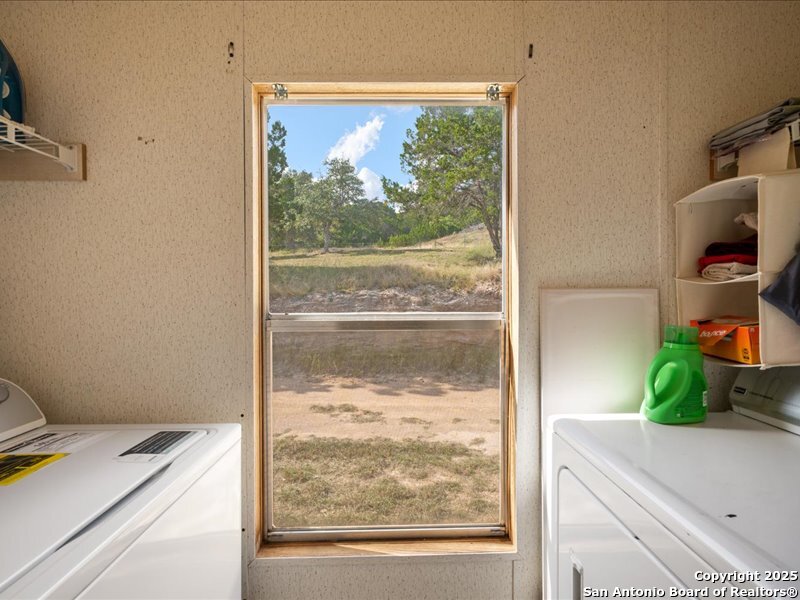 1999 Oil Well Comfort, TX 78013 - Photo 34 of 40