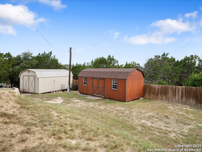 1999 Oil Well Comfort, TX 78013 - Photo 38 of 40