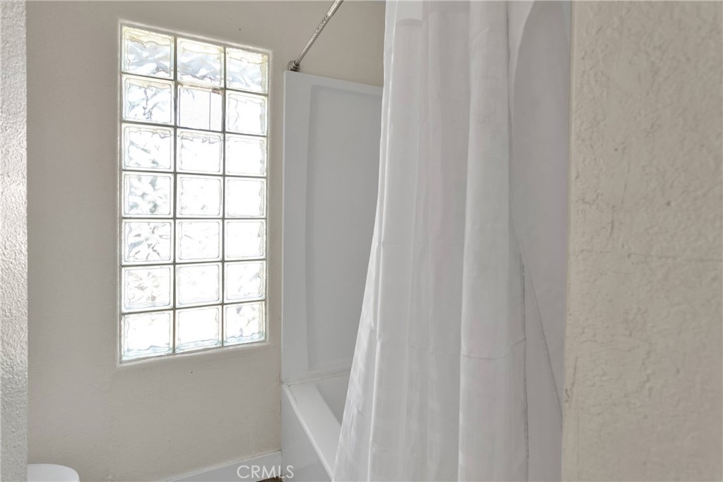 10325 Sheep Creek Road Phelan, CA 92371 - Photo 31 of 47 a view of a window in an empty room