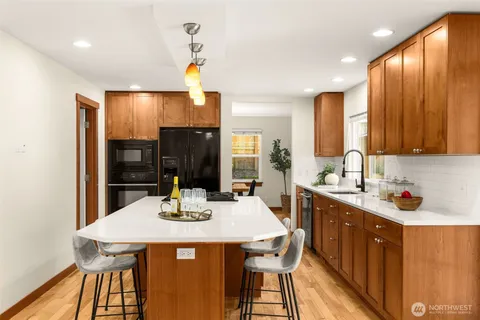 $1,150,000 | 1759 Newport Avenue Northeast, Renton, WA 98056