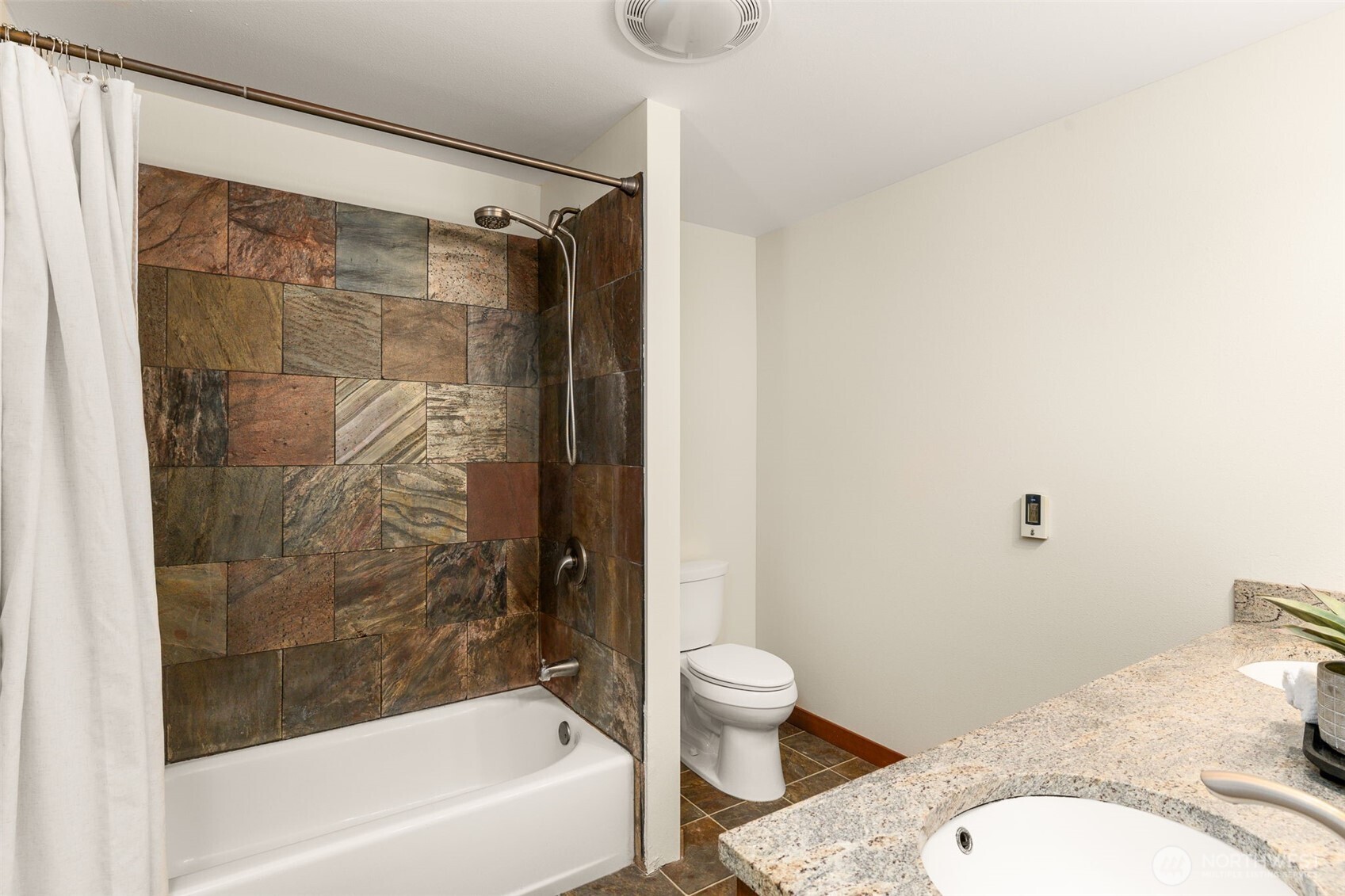 1759 Newport Avenue Northeast Renton, WA 98056 - Photo 25 of 36