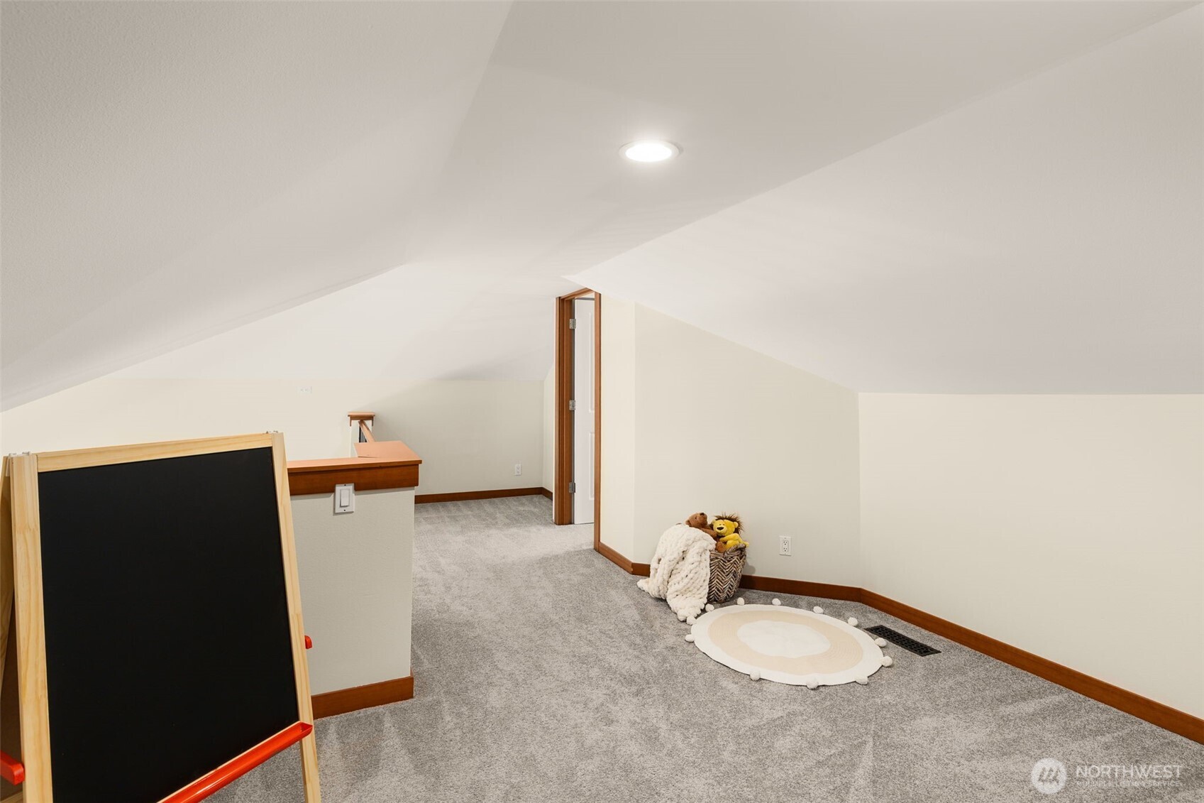 1759 Newport Avenue Northeast Renton, WA 98056 - Photo 27 of 36