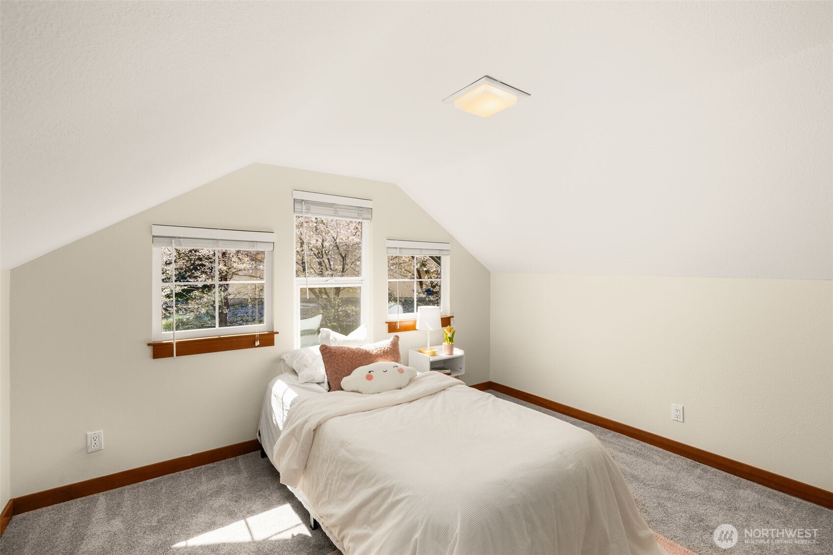 1759 Newport Avenue Northeast Renton, WA 98056 - Photo 28 of 36