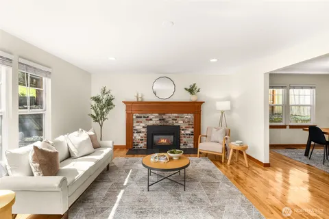 $1,150,000 | 1759 Newport Avenue Northeast, Renton, WA 98056