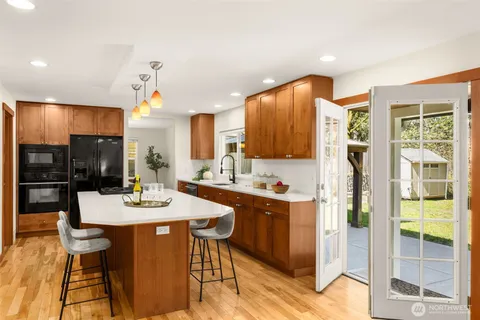 $1,150,000 | 1759 Newport Avenue Northeast, Renton, WA 98056