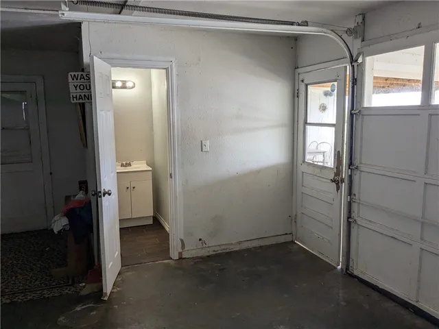 $1,500 | 2742 County Road 308, Orange Grove, TX 78372