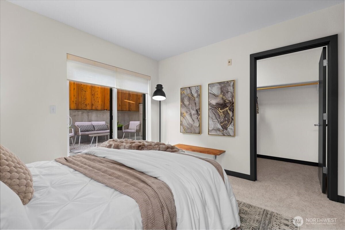4217 Fremont Avenue North, Unit 1 Seattle, WA 98103 - Photo 16 of 40