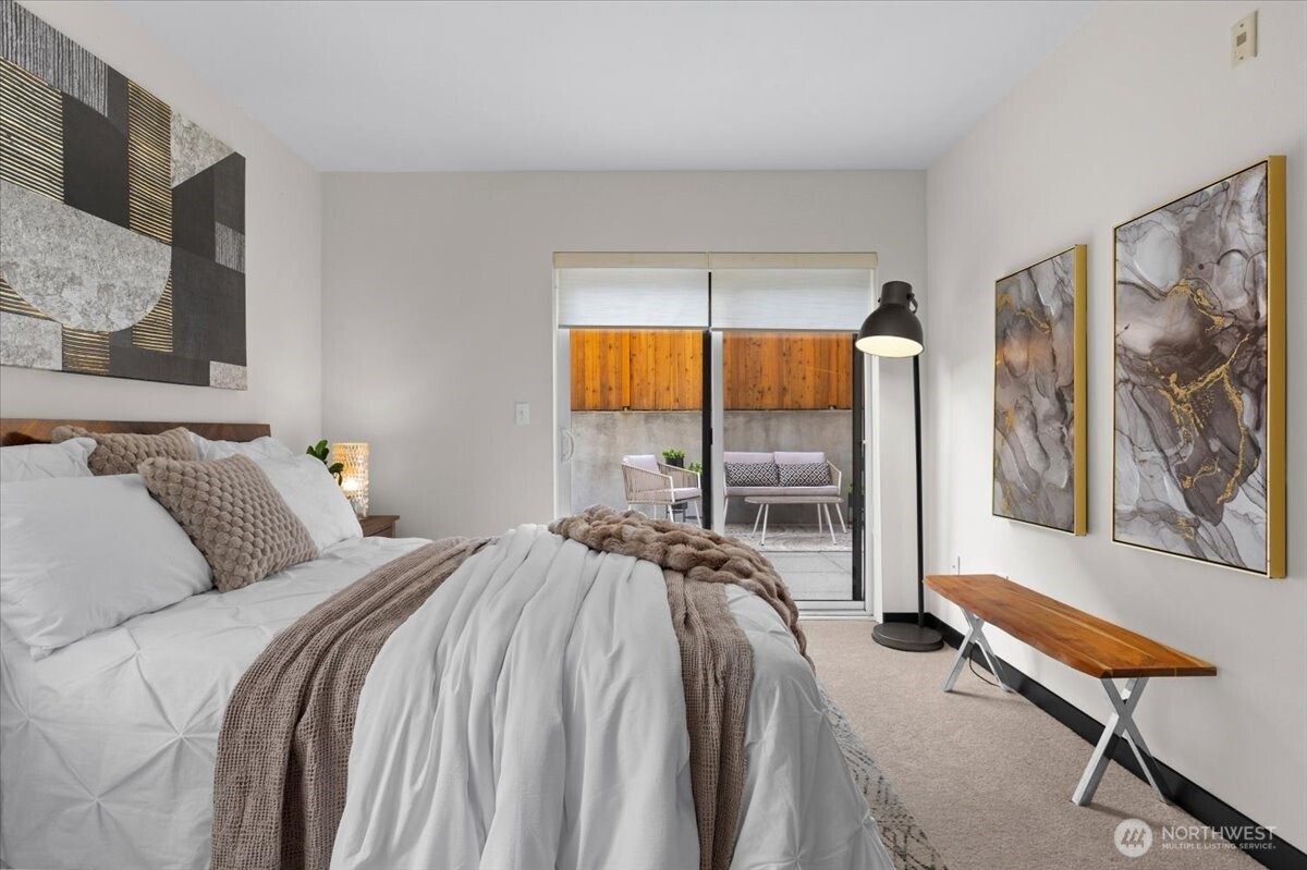 4217 Fremont Avenue North, Unit 1 Seattle, WA 98103 - Photo 17 of 40